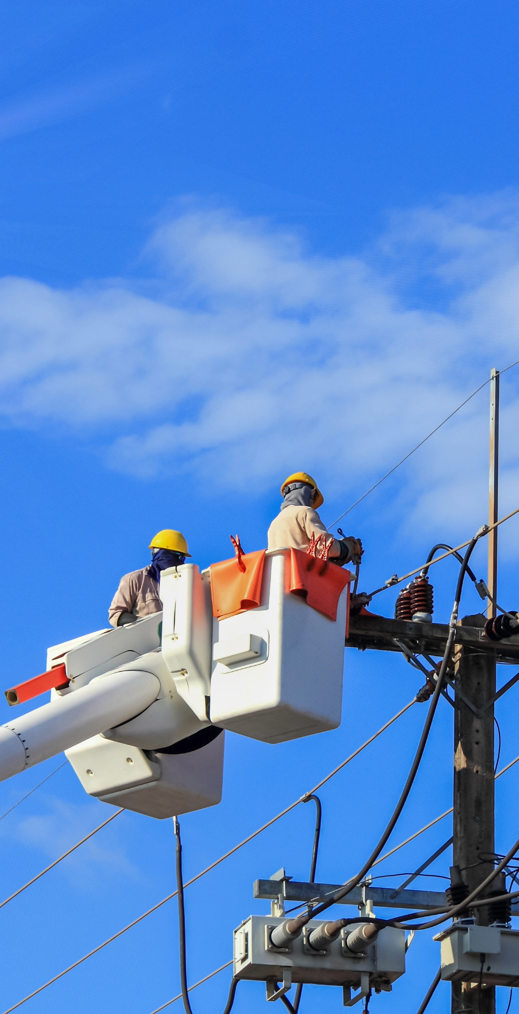 Servicios de aumento y unificación de empalmes eléctricos | Grupo Porta